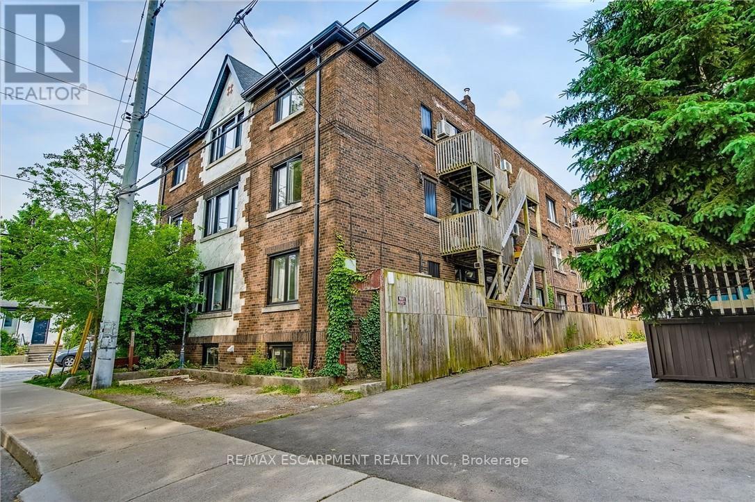 5 - 312 Aberdeen Avenue, Hamilton, ON - Outdoor