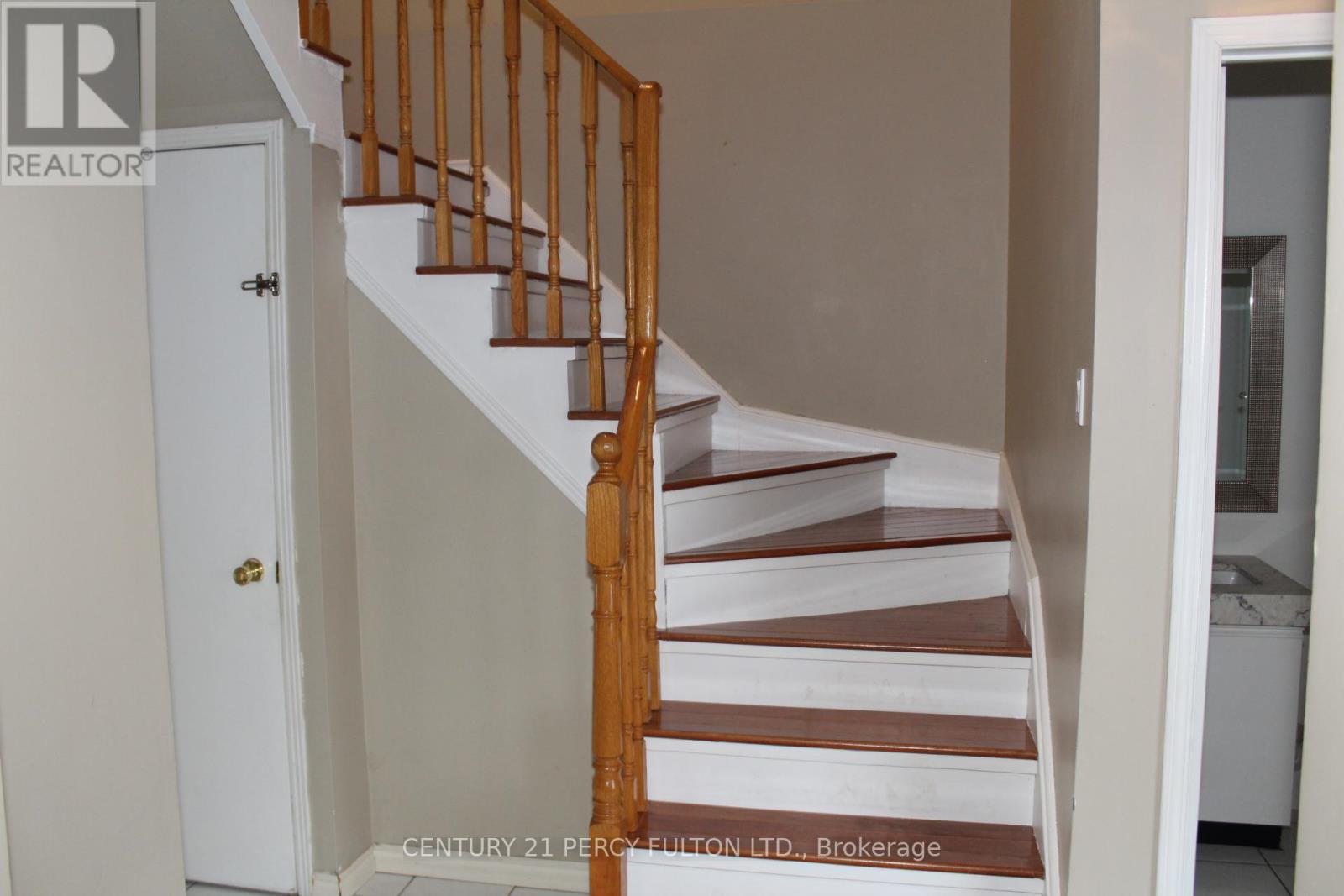 83 Barnes Drive, Ajax, ON - Indoor Photo Showing Other Room