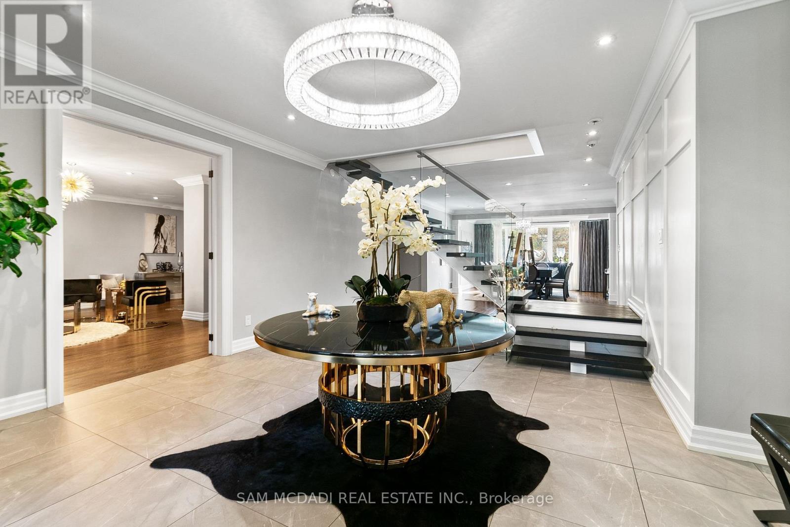 2552 Jarvis Street, Mississauga, ON - Indoor