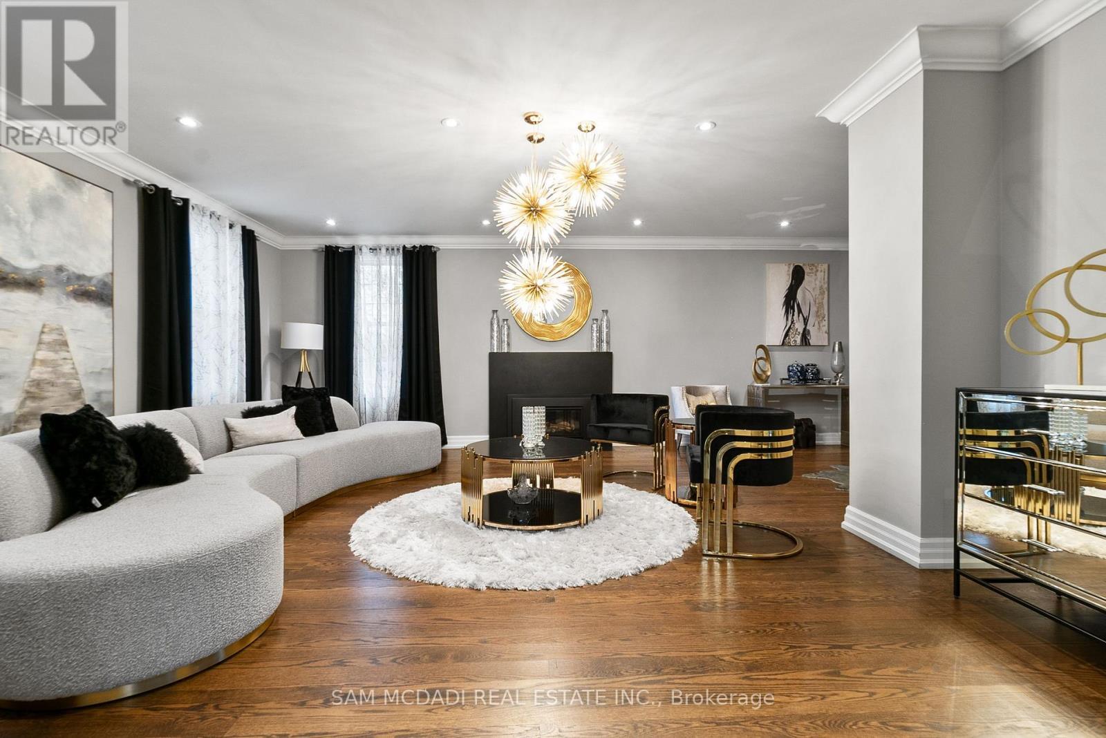 2552 Jarvis Street, Mississauga, ON - Indoor