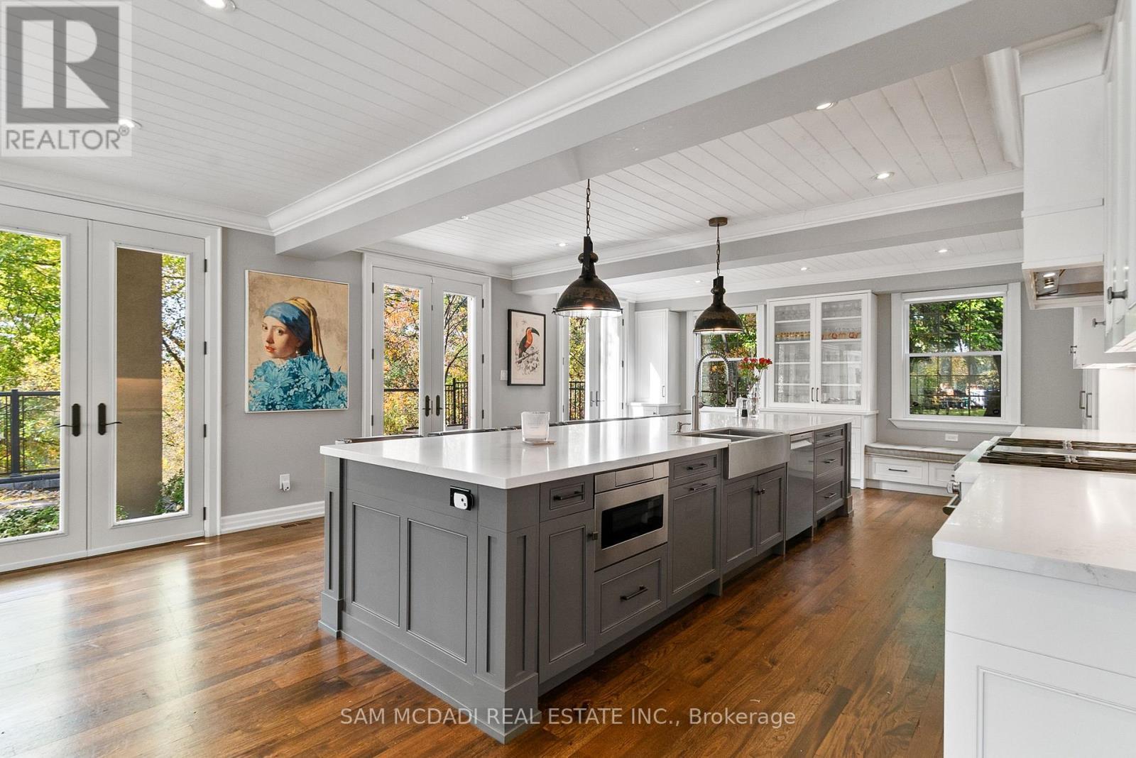 2552 Jarvis Street, Mississauga, ON - Indoor Photo Showing Kitchen