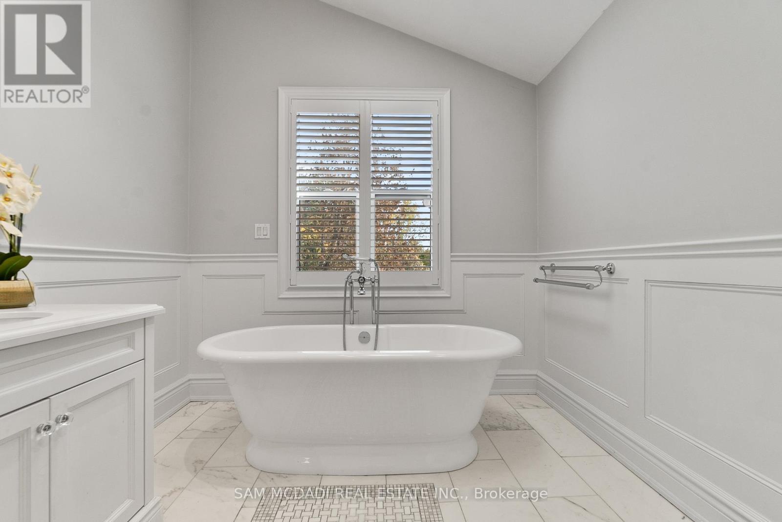 2552 Jarvis Street, Mississauga, ON - Indoor Photo Showing Bathroom