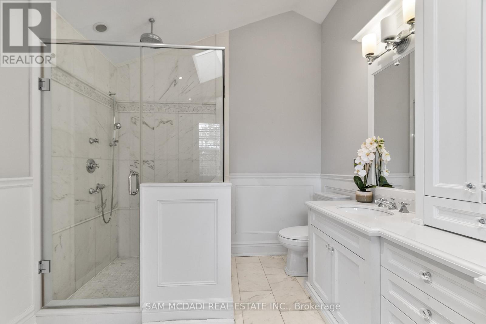 2552 Jarvis Street, Mississauga, ON - Indoor Photo Showing Bathroom