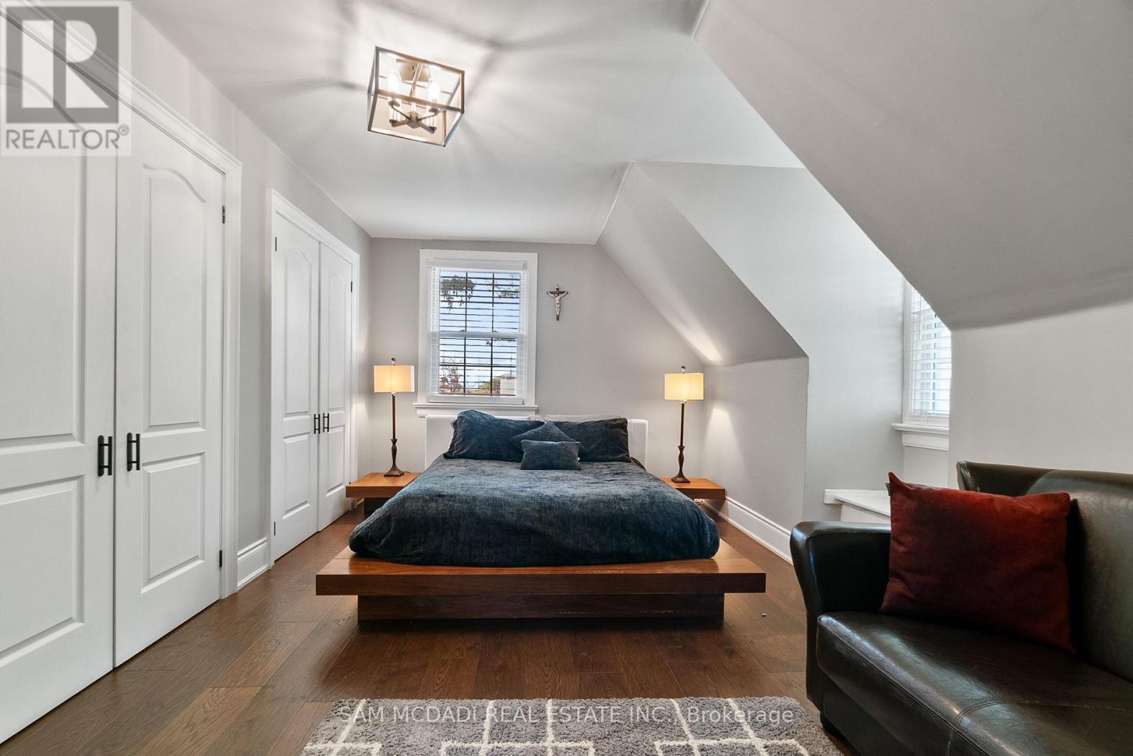 2552 Jarvis Street, Mississauga, ON - Indoor Photo Showing Bedroom
