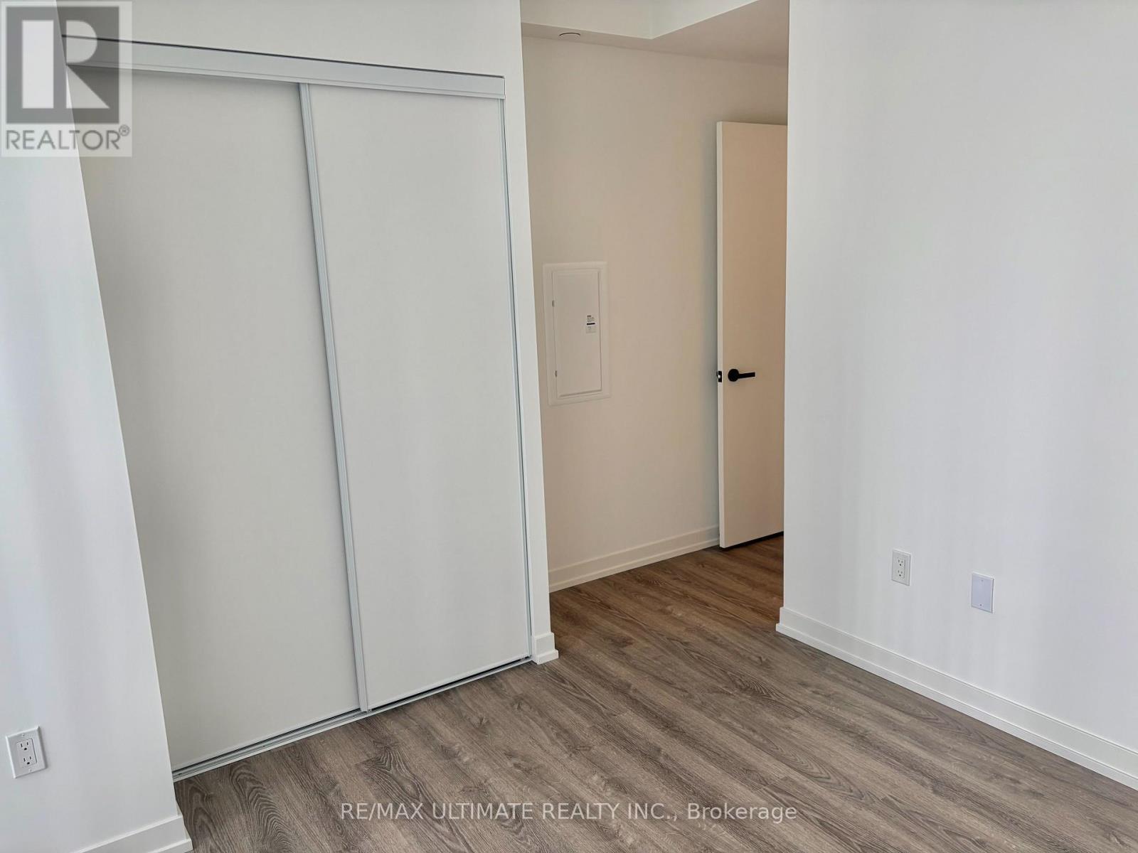 702 - 8 Interchange Way, Vaughan, ON - Indoor Photo Showing Other Room