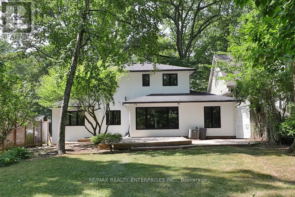 1389 Milton Avenue, Mississauga, ON - Outdoor