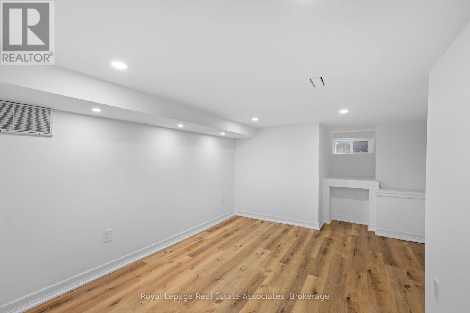 #A - 153 Bay Street N, Hamilton, ON - Indoor Photo Showing Other Room
