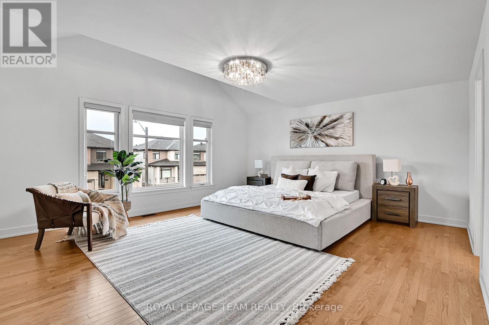 202 Zinnia Way, Ottawa, ON - Indoor Photo Showing Bedroom