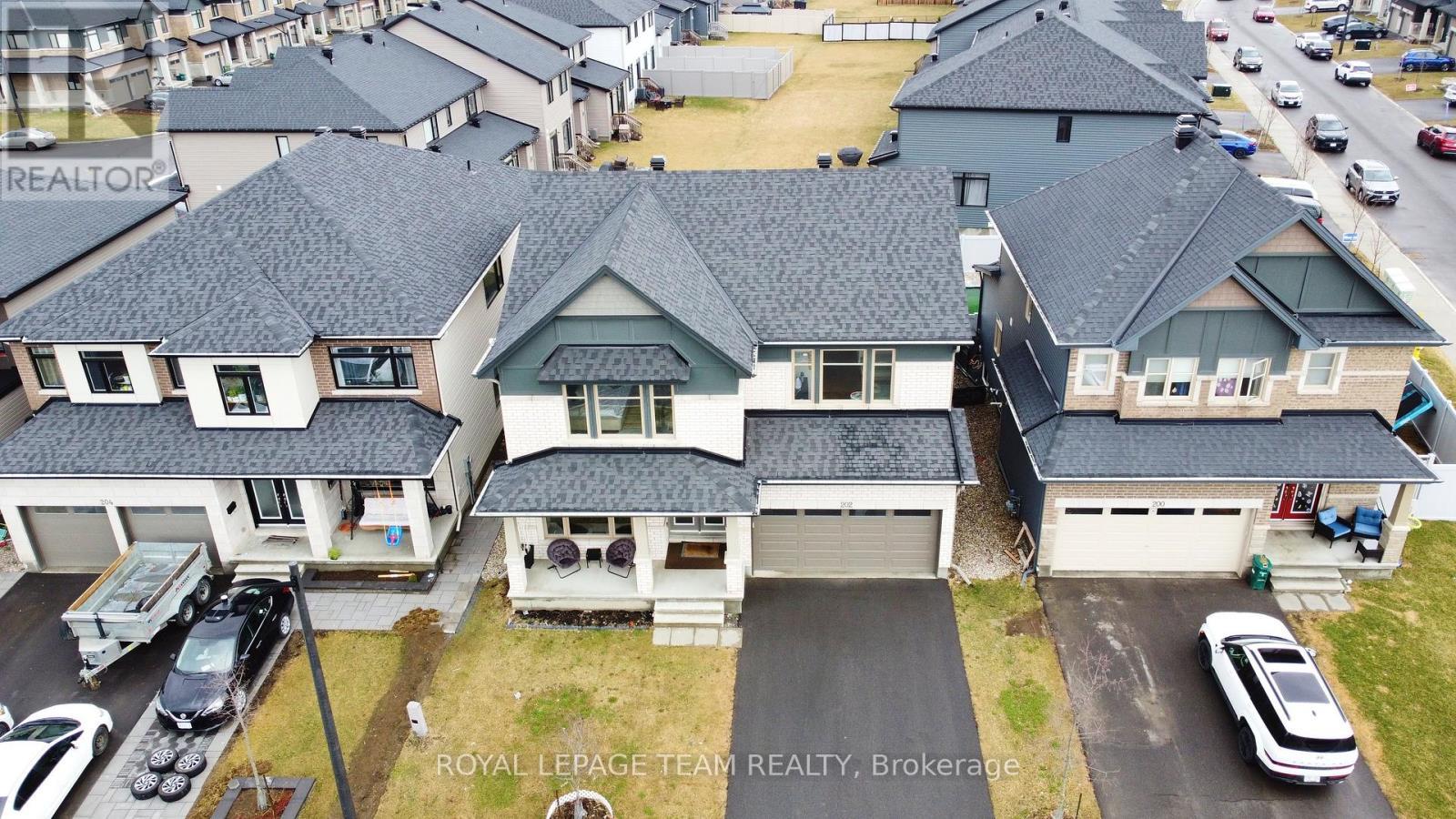 202 Zinnia Way, Ottawa, ON - Outdoor