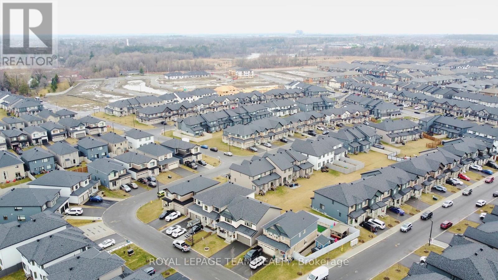 202 Zinnia Way, Ottawa, ON - Outdoor With View