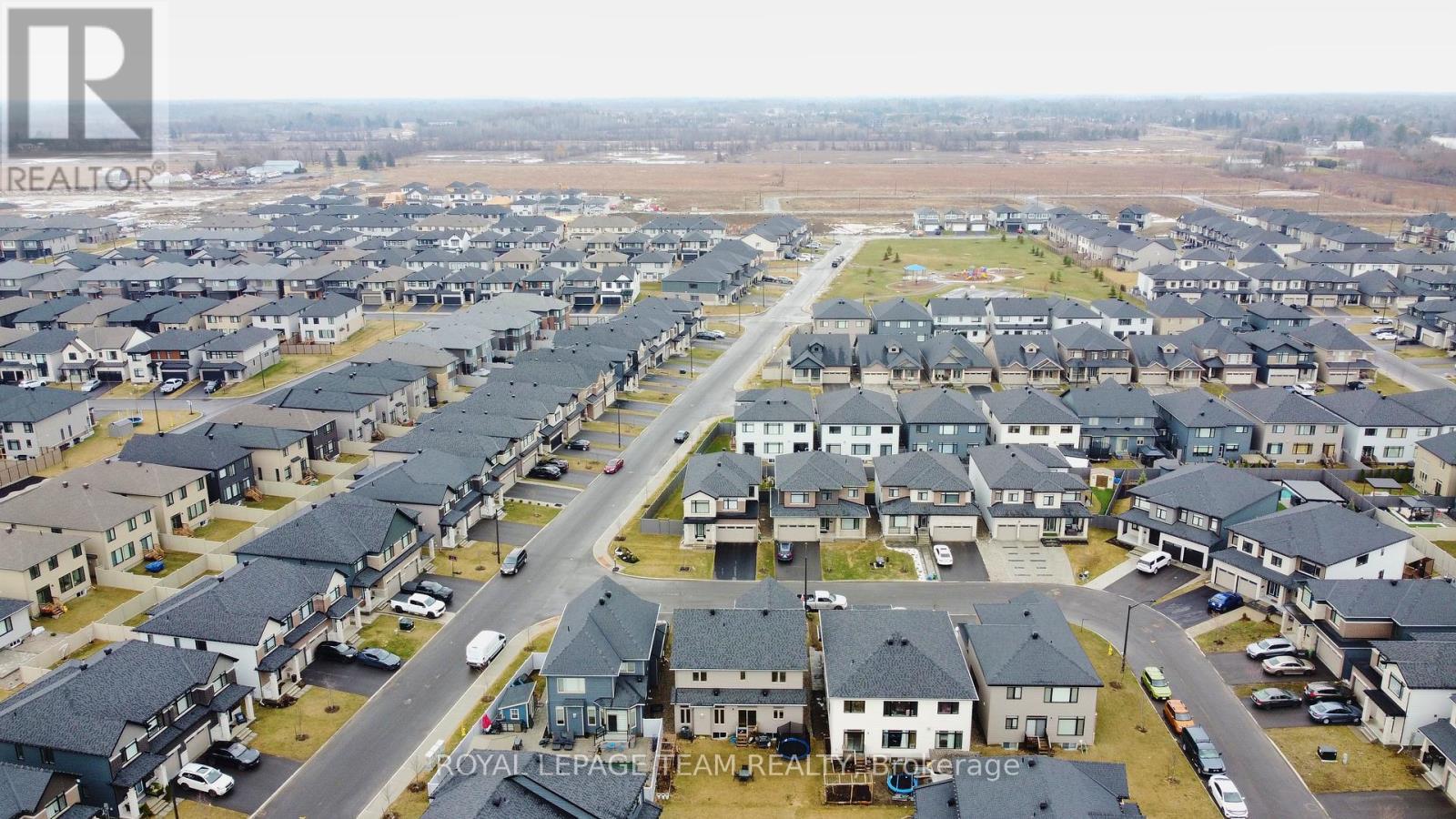 202 Zinnia Way, Ottawa, ON - Outdoor With View