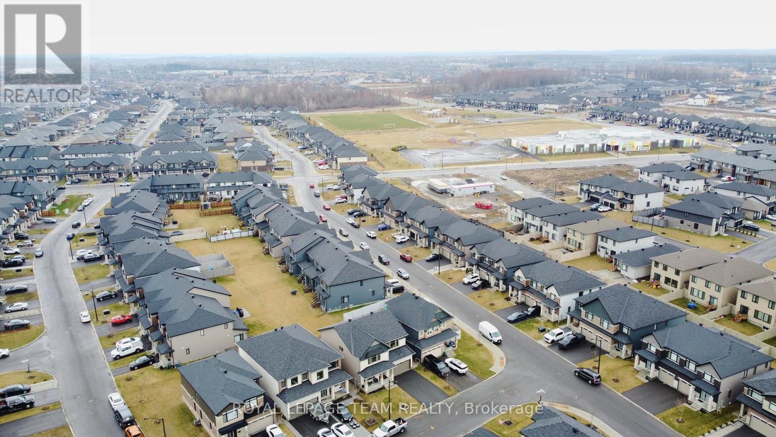 202 Zinnia Way, Ottawa, ON - Outdoor With View