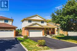 4512 GREEN MEADOW BOULEVARD Lincoln, ON L3J 0A8