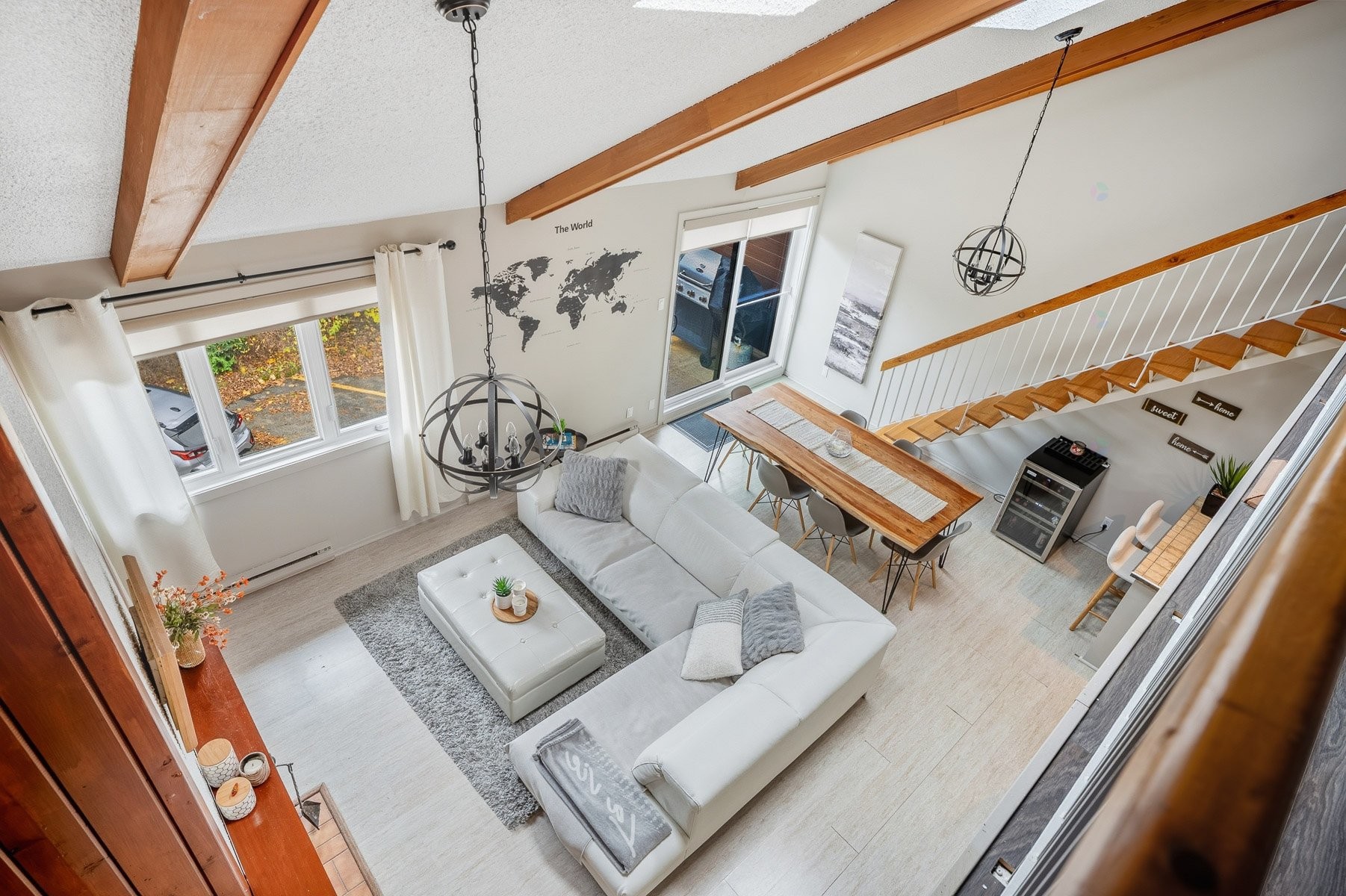 Overall view - 201-111 Av. Hochar, Saint-Sauveur, QC - Indoor Photo Showing Other Room