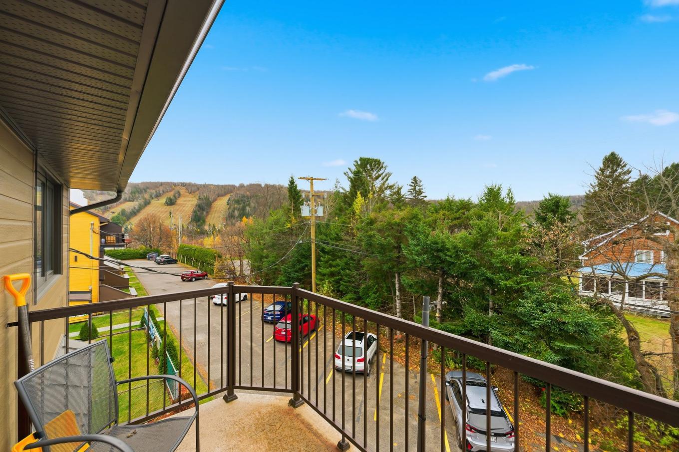 Balcony - 201-111 Av. Hochar, Saint-Sauveur, QC - Outdoor With Exterior