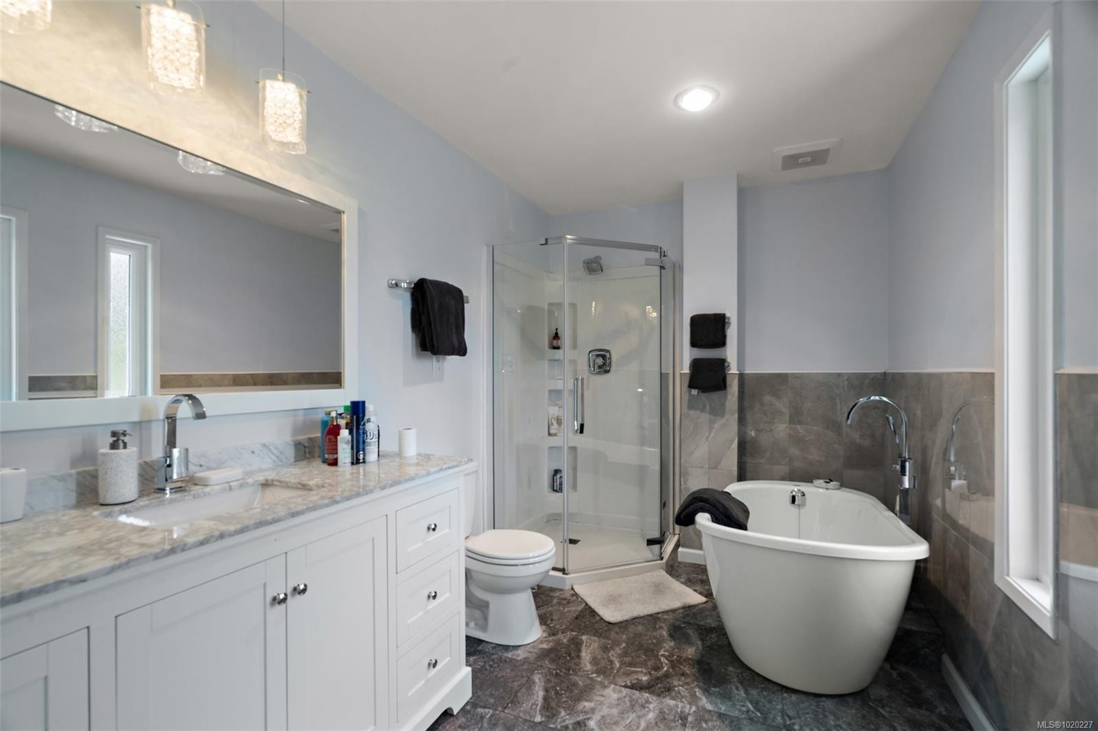 3915 Gilbert Dr, Metchosin, BC