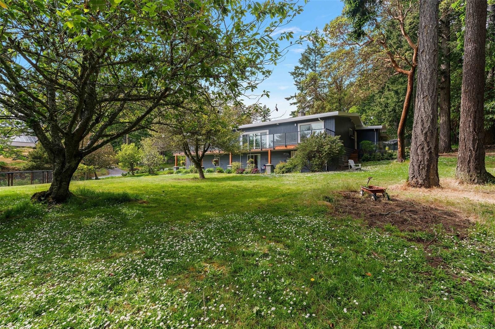 3915 Gilbert Dr, Metchosin, BC