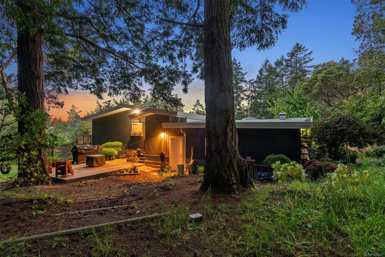 3915 Gilbert Dr, Metchosin, BC