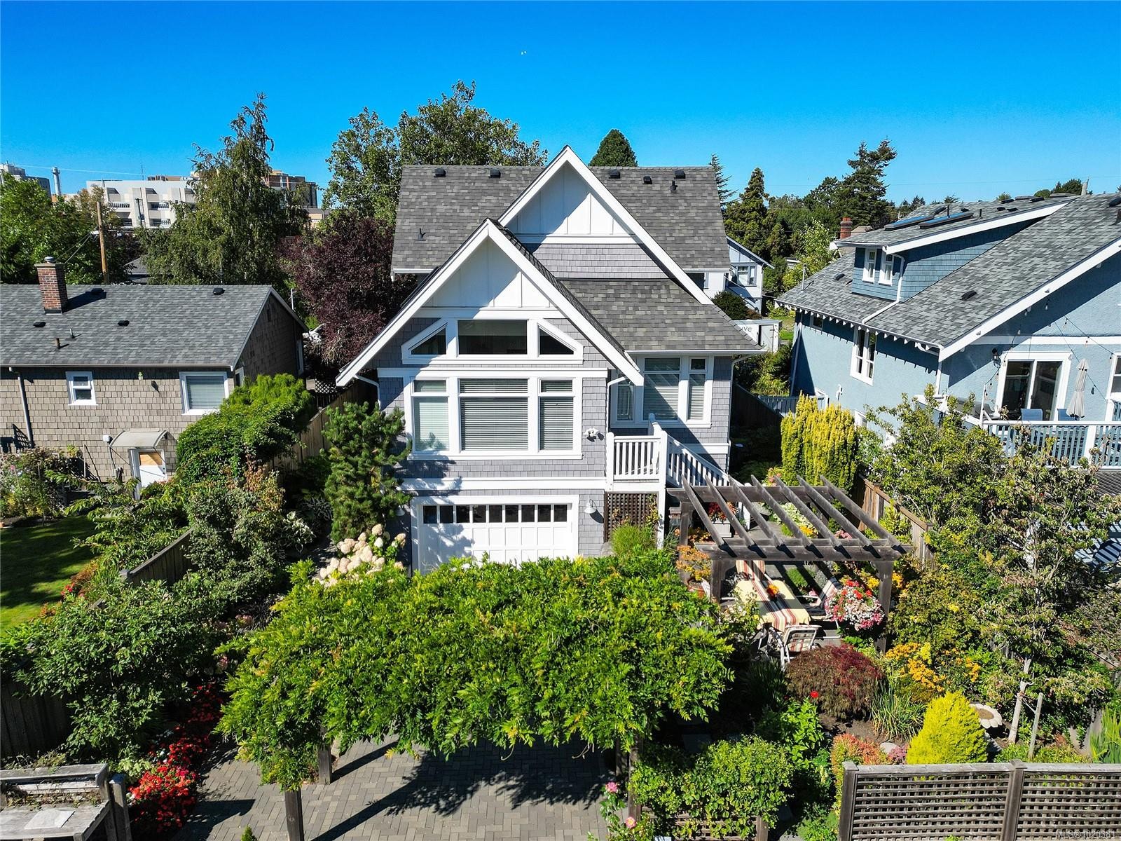 2443 Florence St, Oak Bay, BC