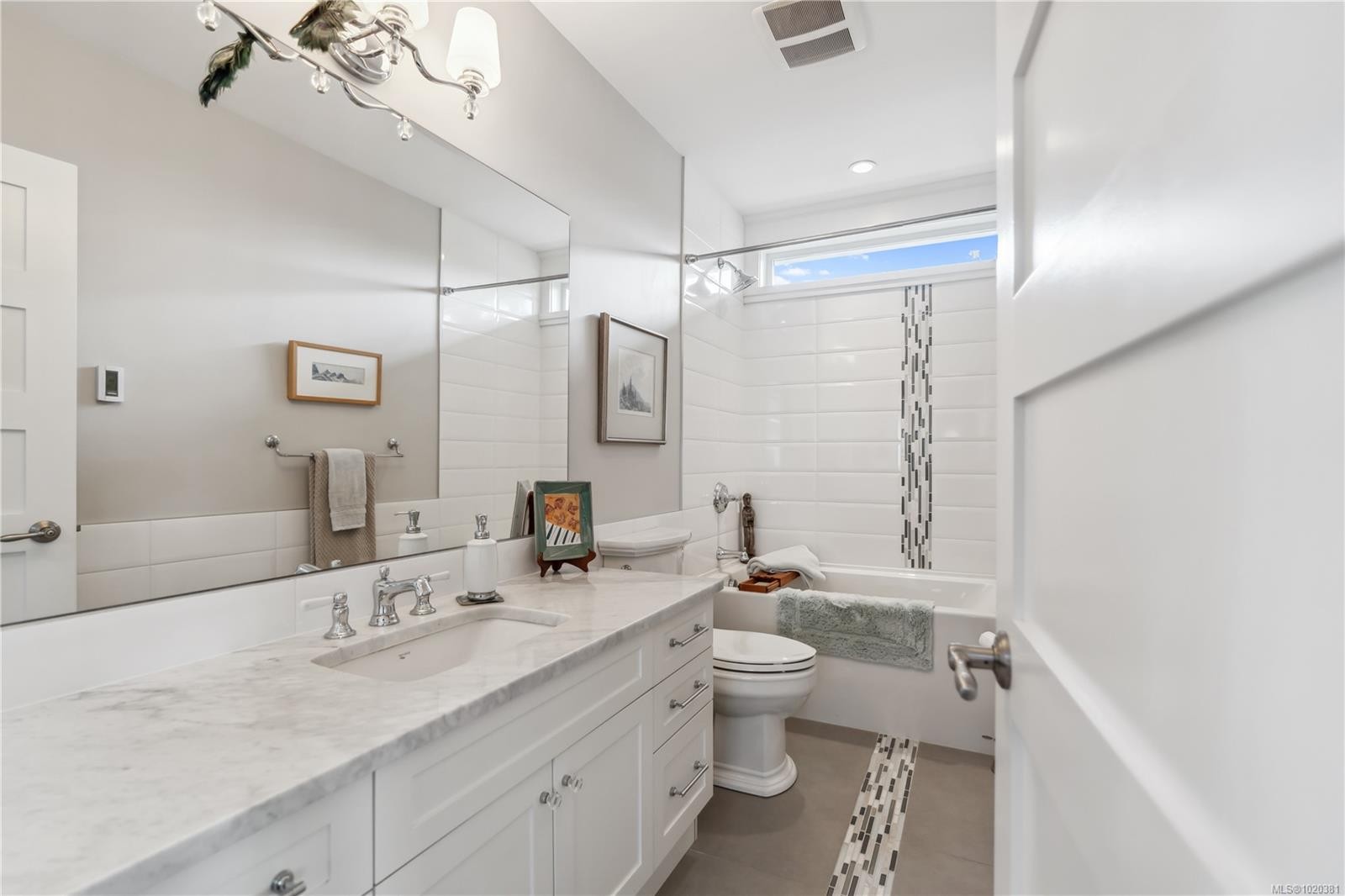 2443 Florence St, Oak Bay, BC