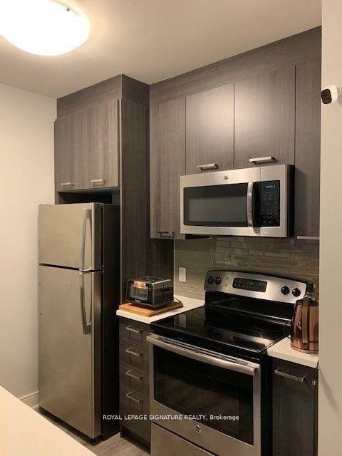 1110-150 Main Street W, Hamilton, ON - Indoor Photo Showing Kitchen