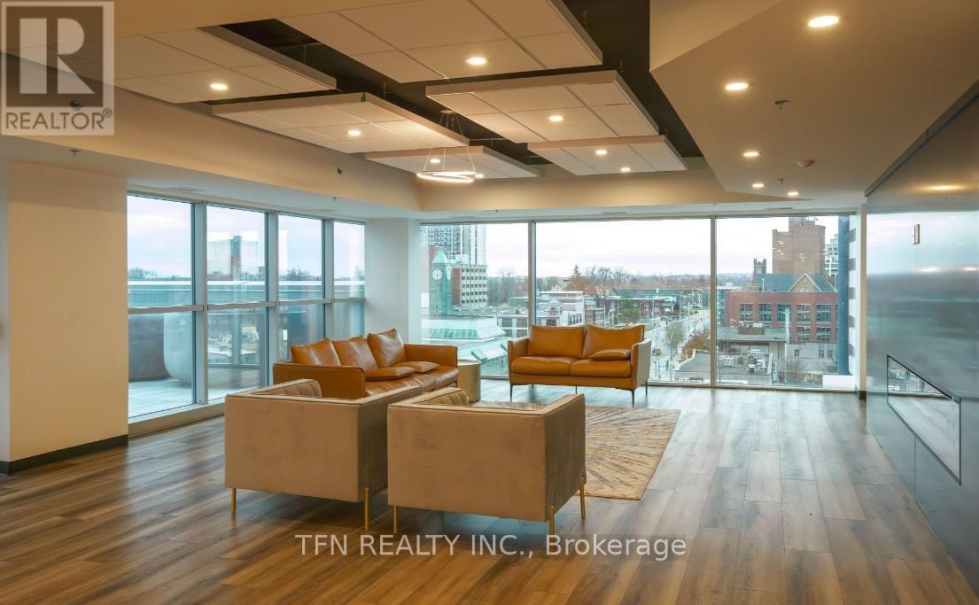 3614 - 60 Frederick Street, Kitchener, ON - Indoor