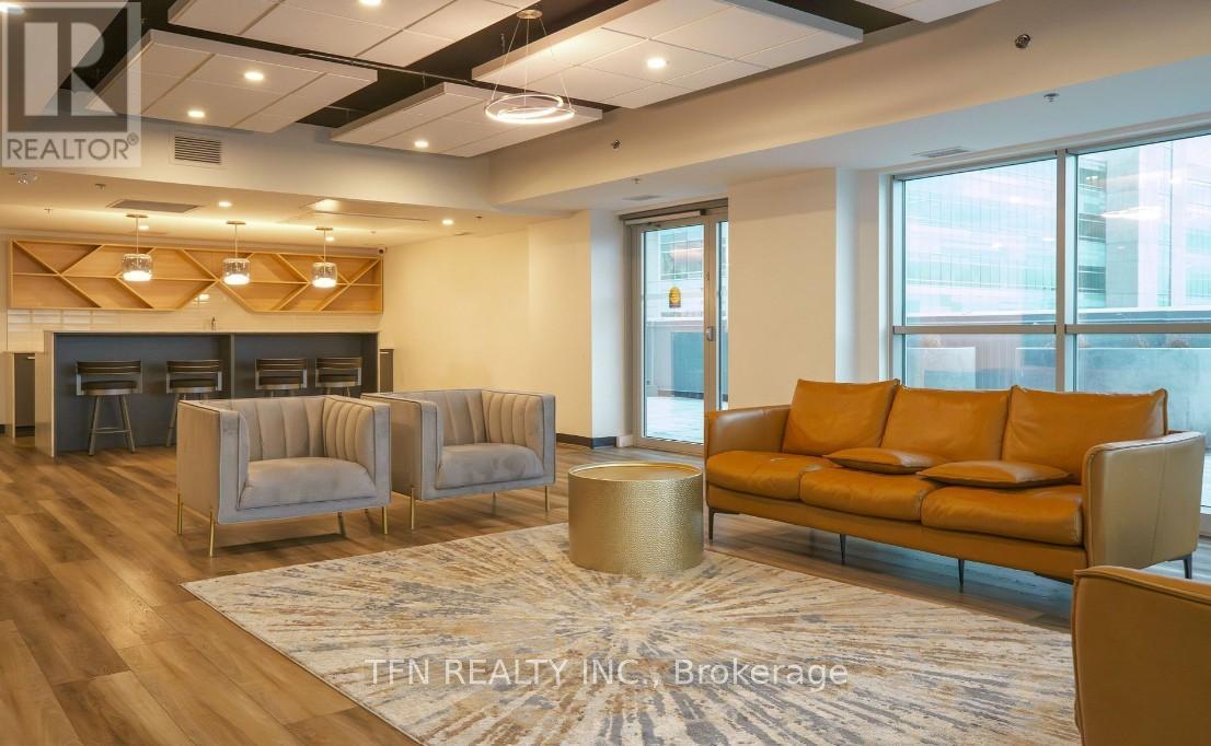 3614 - 60 Frederick Street, Kitchener, ON - Indoor Photo Showing Living Room