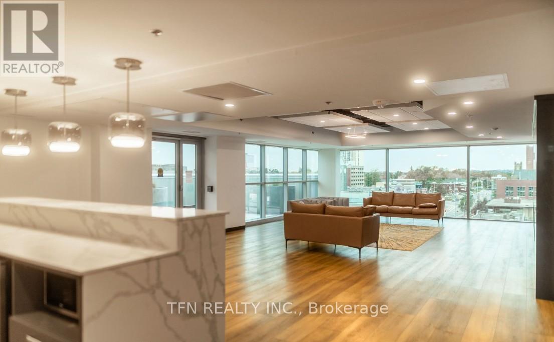 3614 - 60 Frederick Street, Kitchener, ON - Indoor Photo Showing Other Room