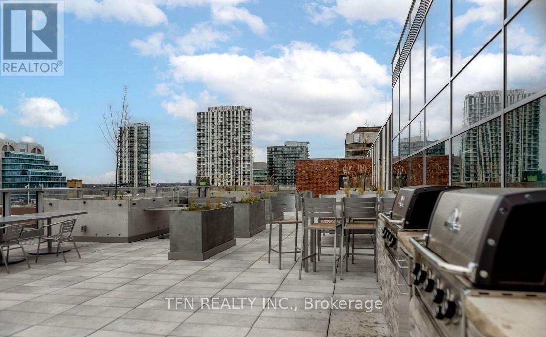 3614 - 60 Frederick Street, Kitchener, ON - Outdoor