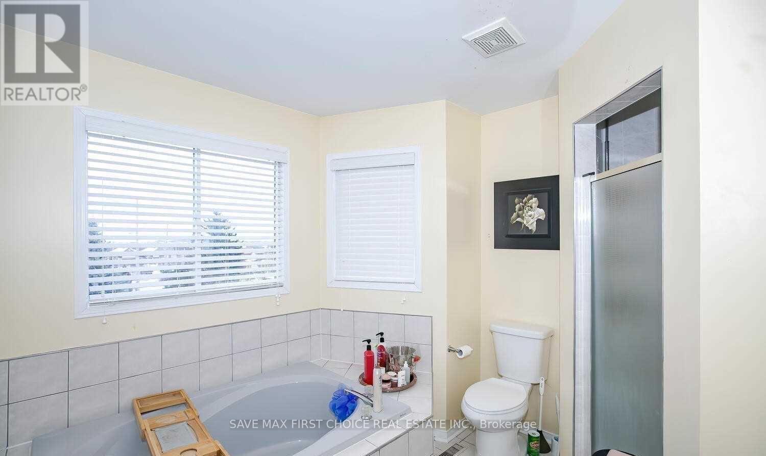 97 Forestgrove Circle, Brampton, ON - Indoor Photo Showing Bathroom
