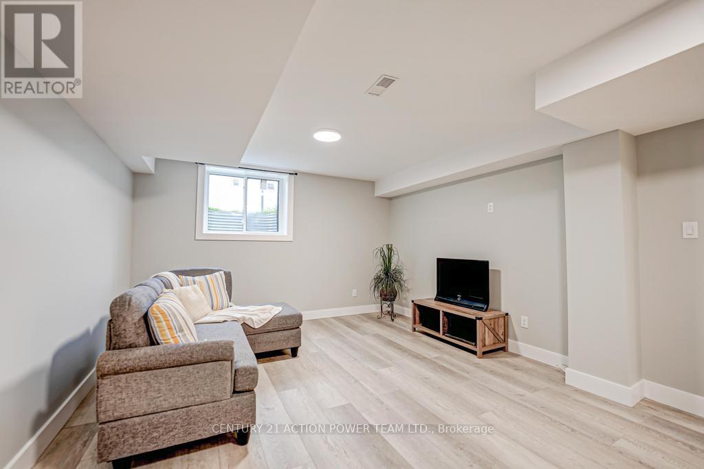 B - 1149 B Parisien Street, Ottawa, ON