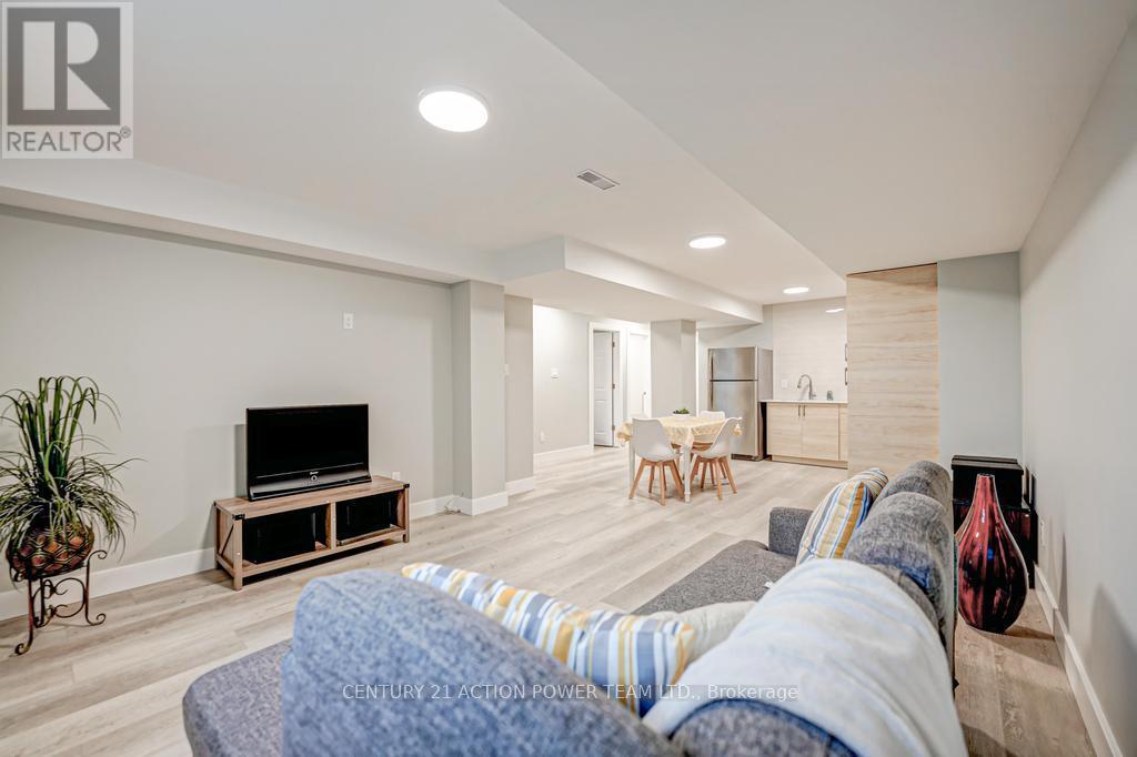 B - 1149 B Parisien Street, Ottawa, ON