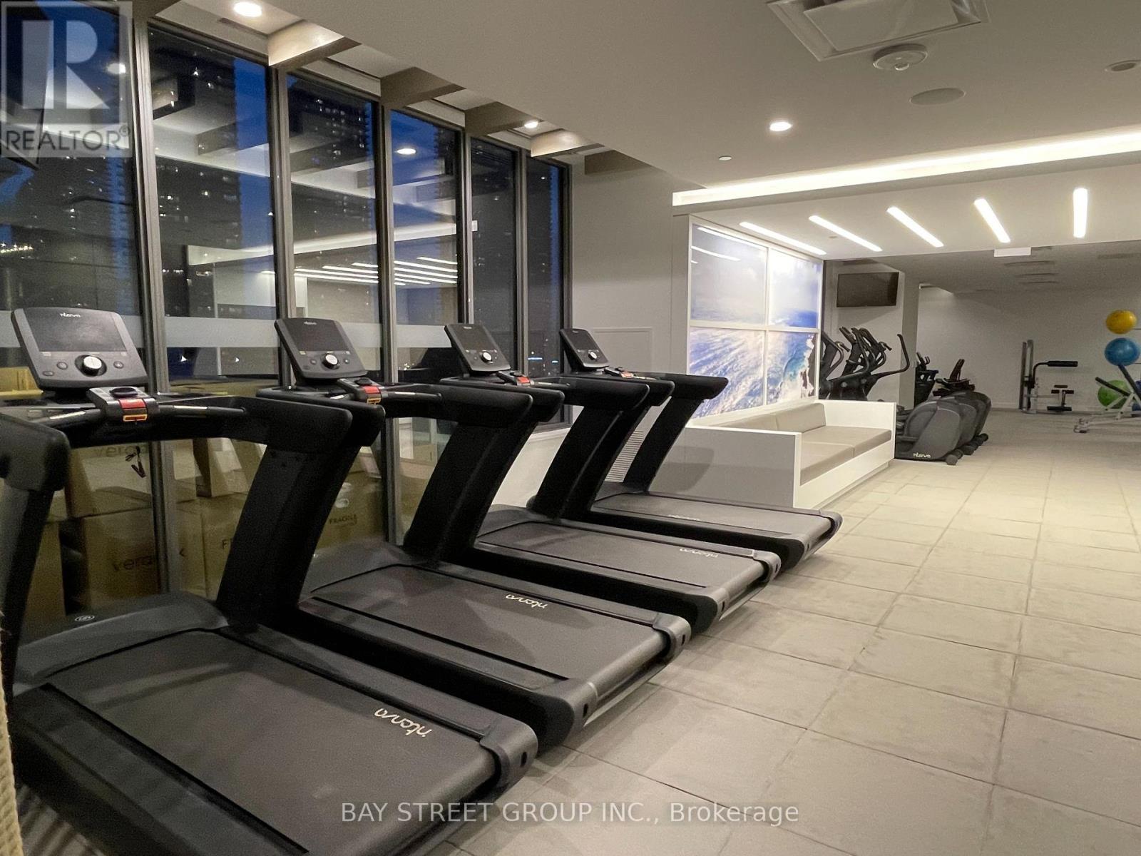 Gym - 3807 - 70 Annie Craig Drive, Toronto, ON - Indoor Photo Showing Gym Room