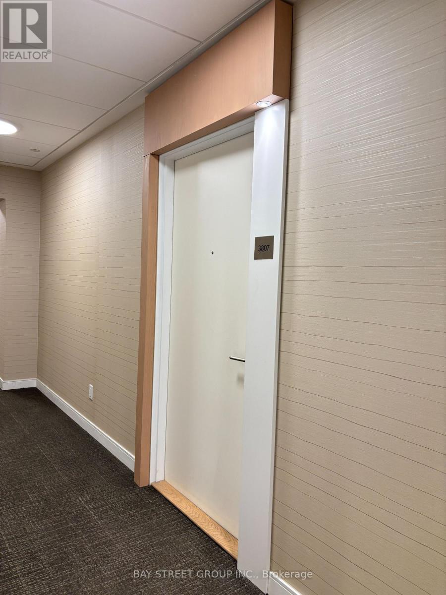 3807 - 70 Annie Craig Drive, Toronto, ON - Indoor Photo Showing Other Room