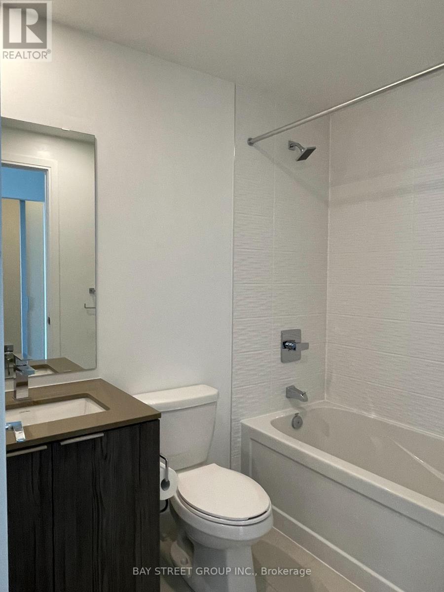 2nd Bathroom - 3807 - 70 Annie Craig Drive, Toronto, ON - Indoor Photo Showing Bathroom