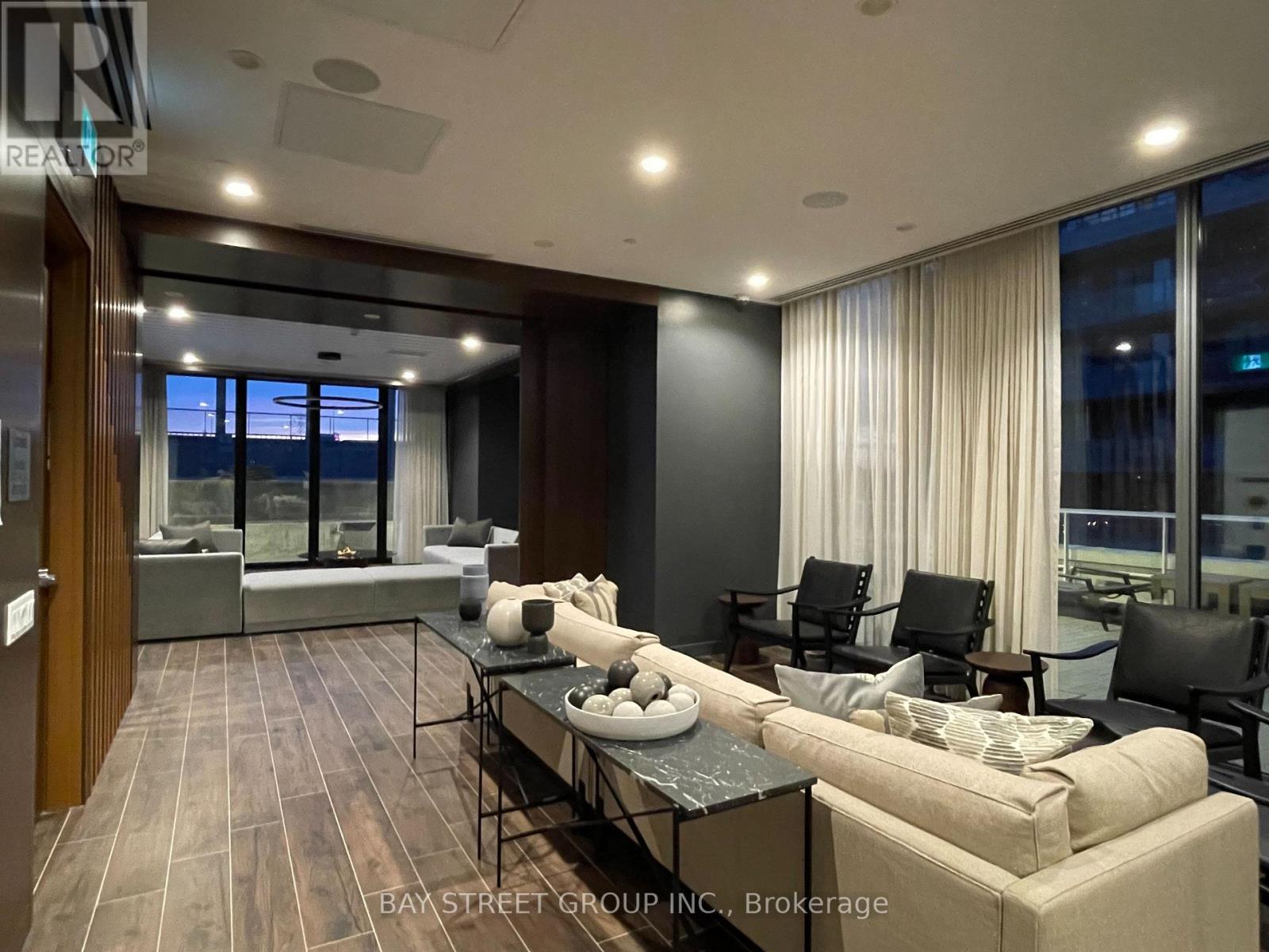 Party Room - 3807 - 70 Annie Craig Drive, Toronto, ON - Indoor