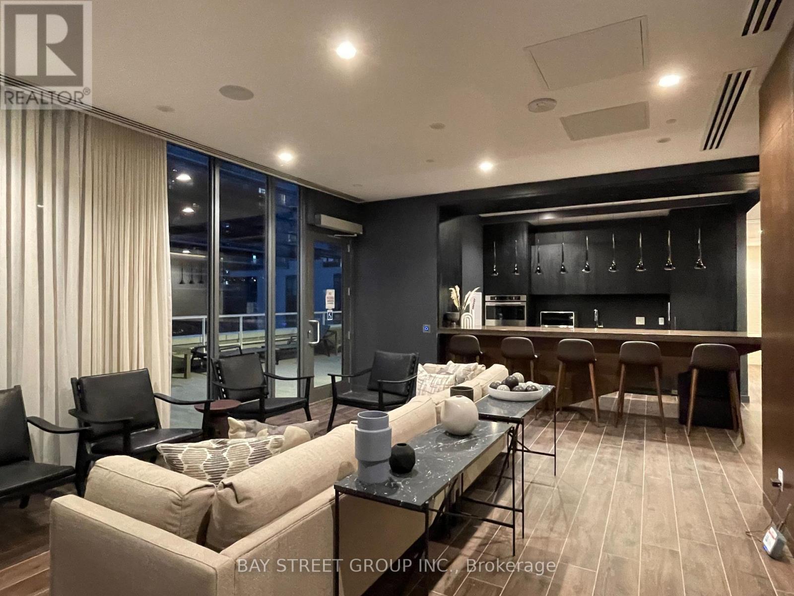 Party Room - 3807 - 70 Annie Craig Drive, Toronto, ON - Indoor Photo Showing Living Room