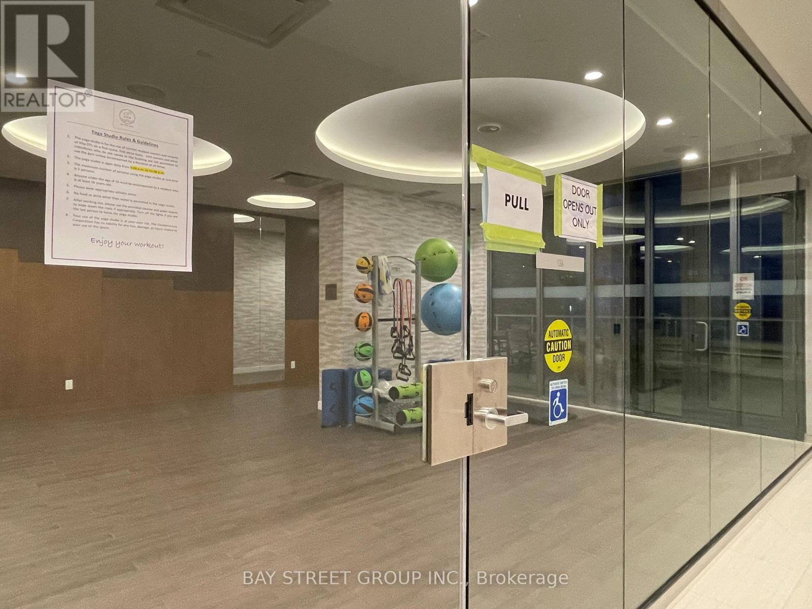 Yoga Room - 3807 - 70 Annie Craig Drive, Toronto, ON - Indoor