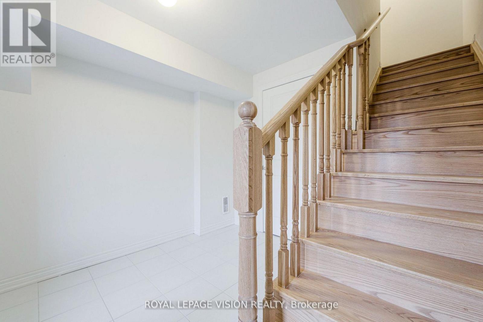 426 Salem Road S, Ajax, ON - Indoor Photo Showing Other Room