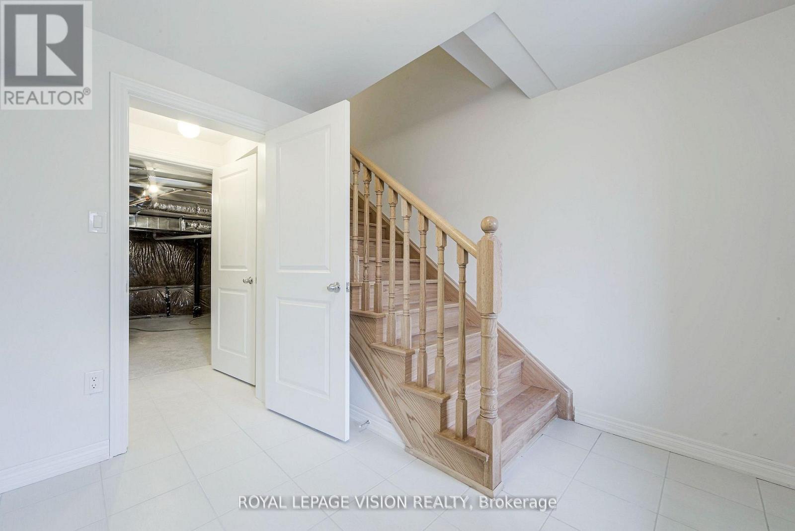 426 Salem Road S, Ajax, ON - Indoor Photo Showing Other Room