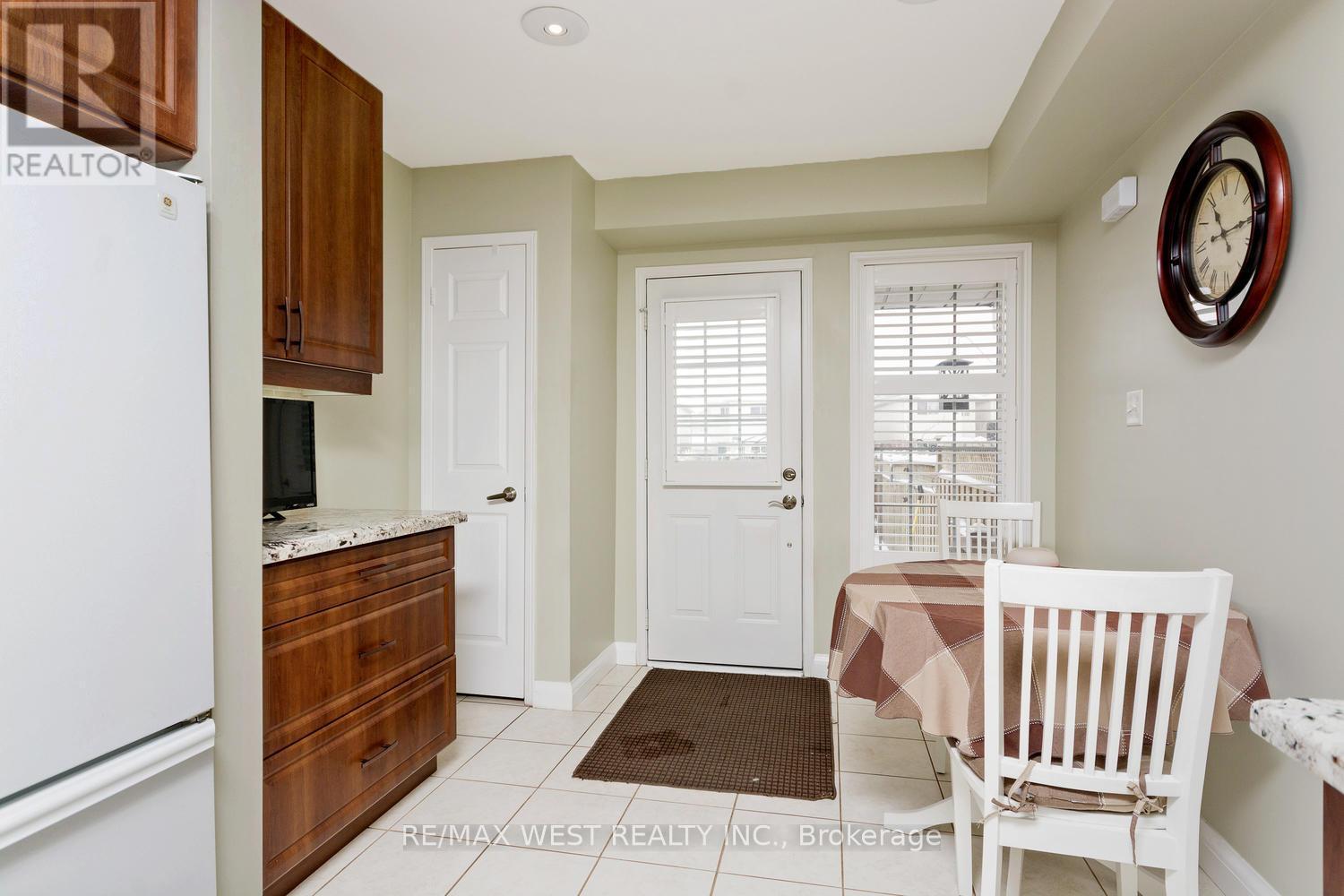 1 - 66 Manley Lane, Milton, ON - Indoor