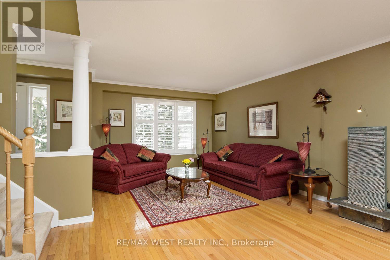 1 - 66 Manley Lane, Milton, ON - Indoor Photo Showing Living Room