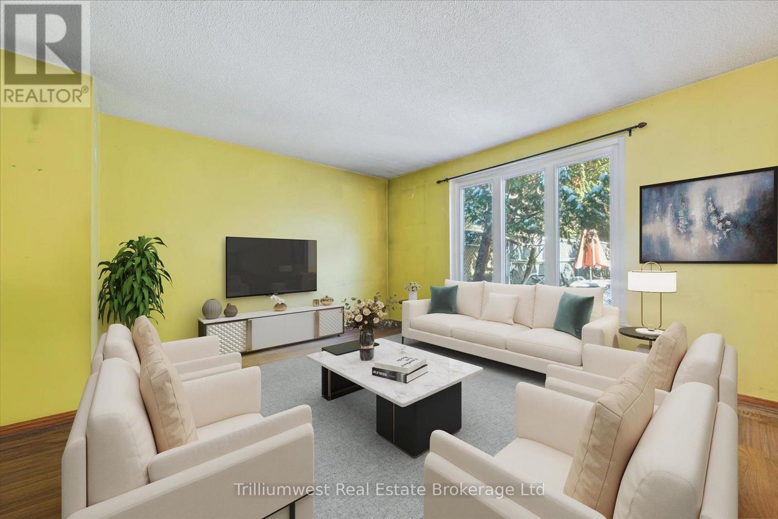 Virtually Staged - 3173 Gwendale Crescent, Mississauga (Mississauga Valleys), ON - Indoor Photo Showing Living Room