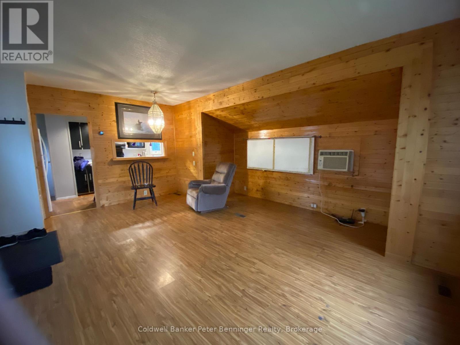 Another view of living room. - 31 Webster Street, Kincardine, ON - Indoor