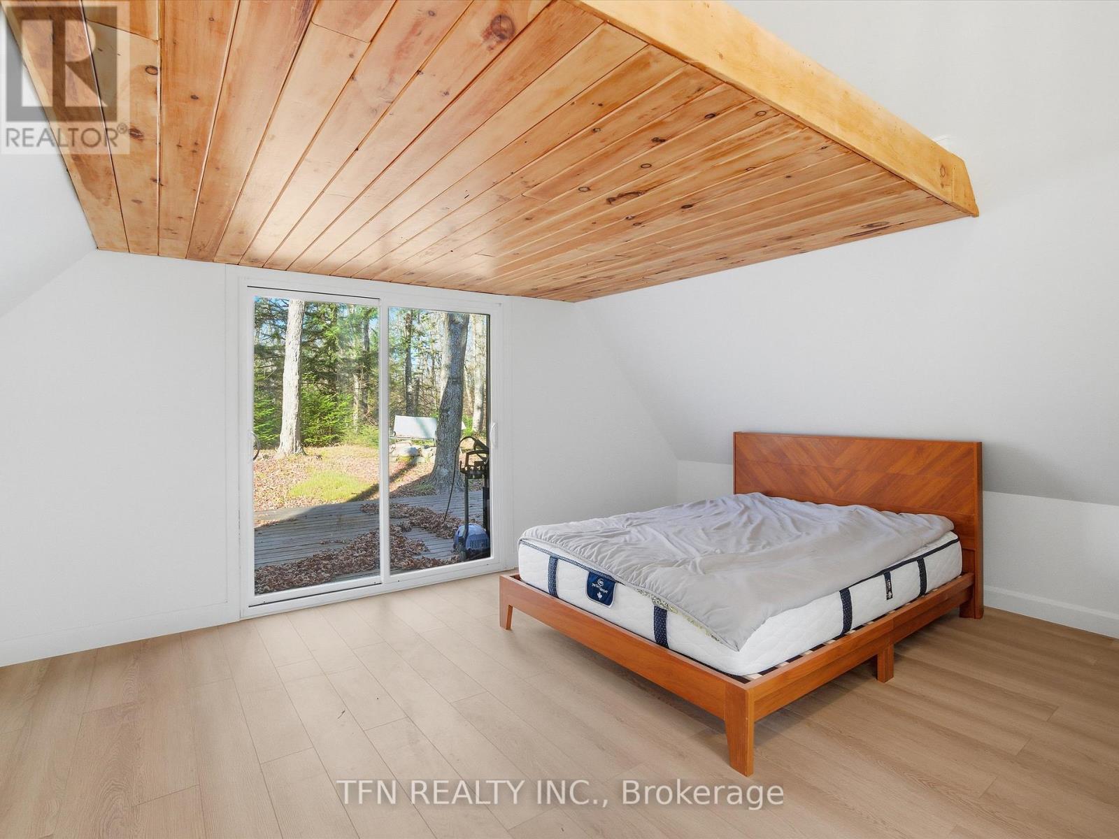 657 Relative Road, Armour, ON - Indoor Photo Showing Bedroom