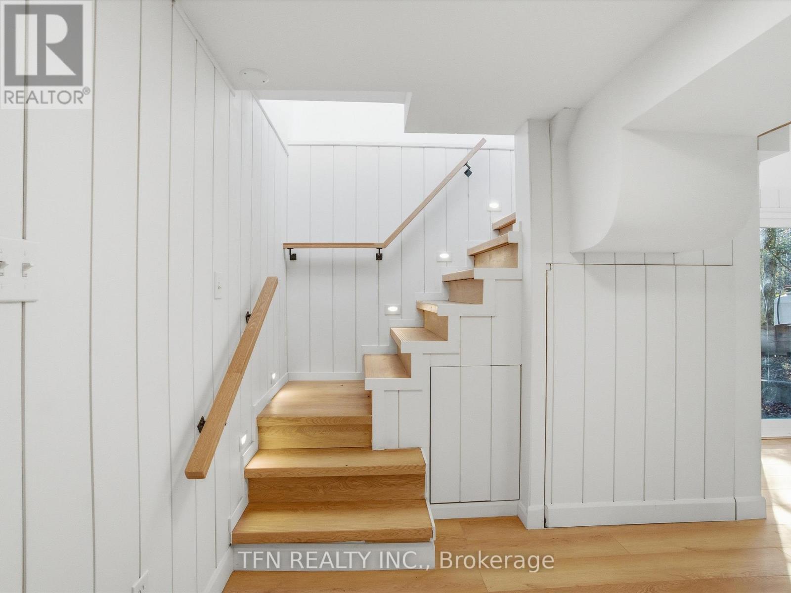 657 Relative Road, Armour, ON - Indoor Photo Showing Other Room