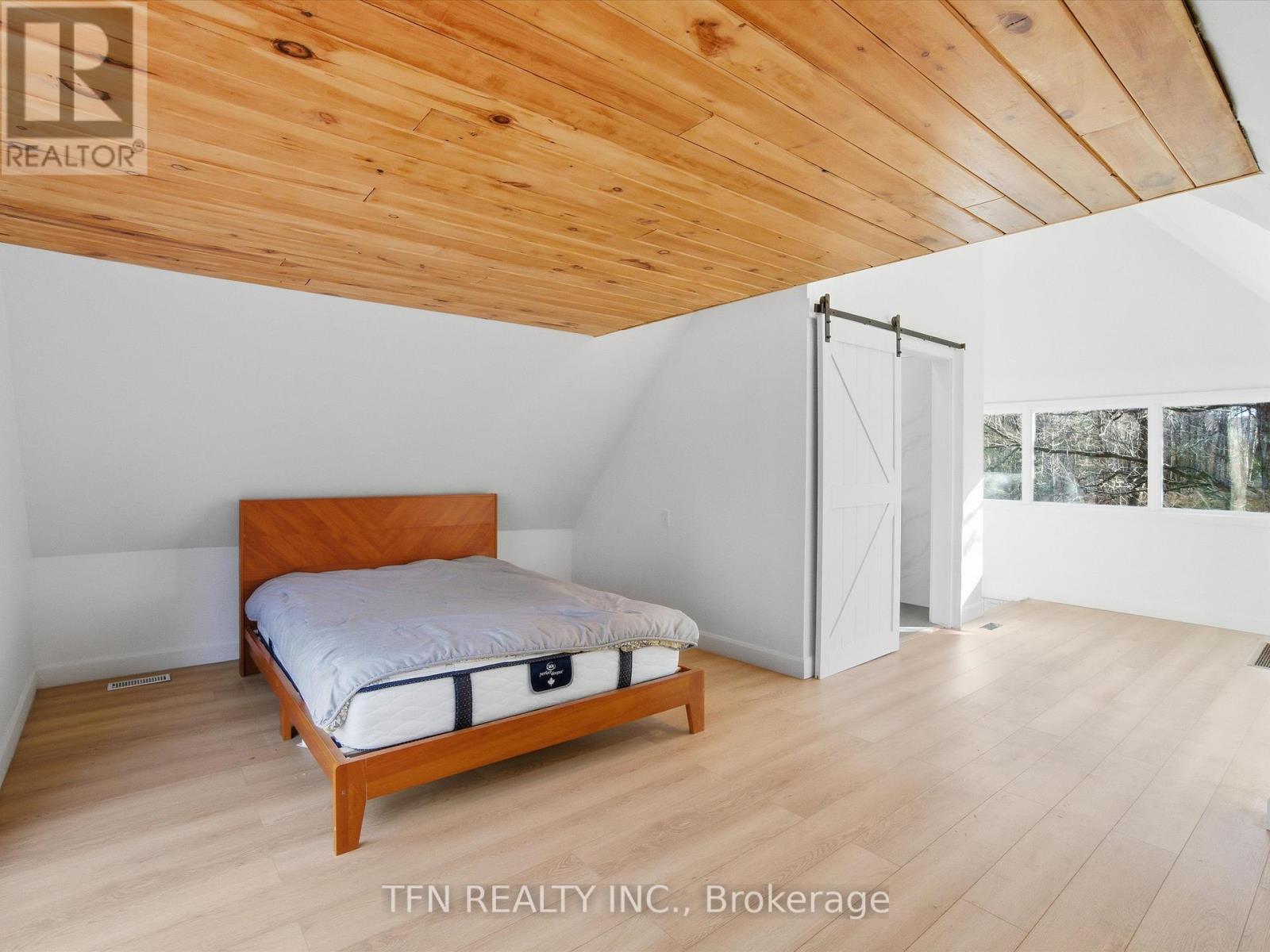 657 Relative Road, Armour, ON - Indoor Photo Showing Bedroom