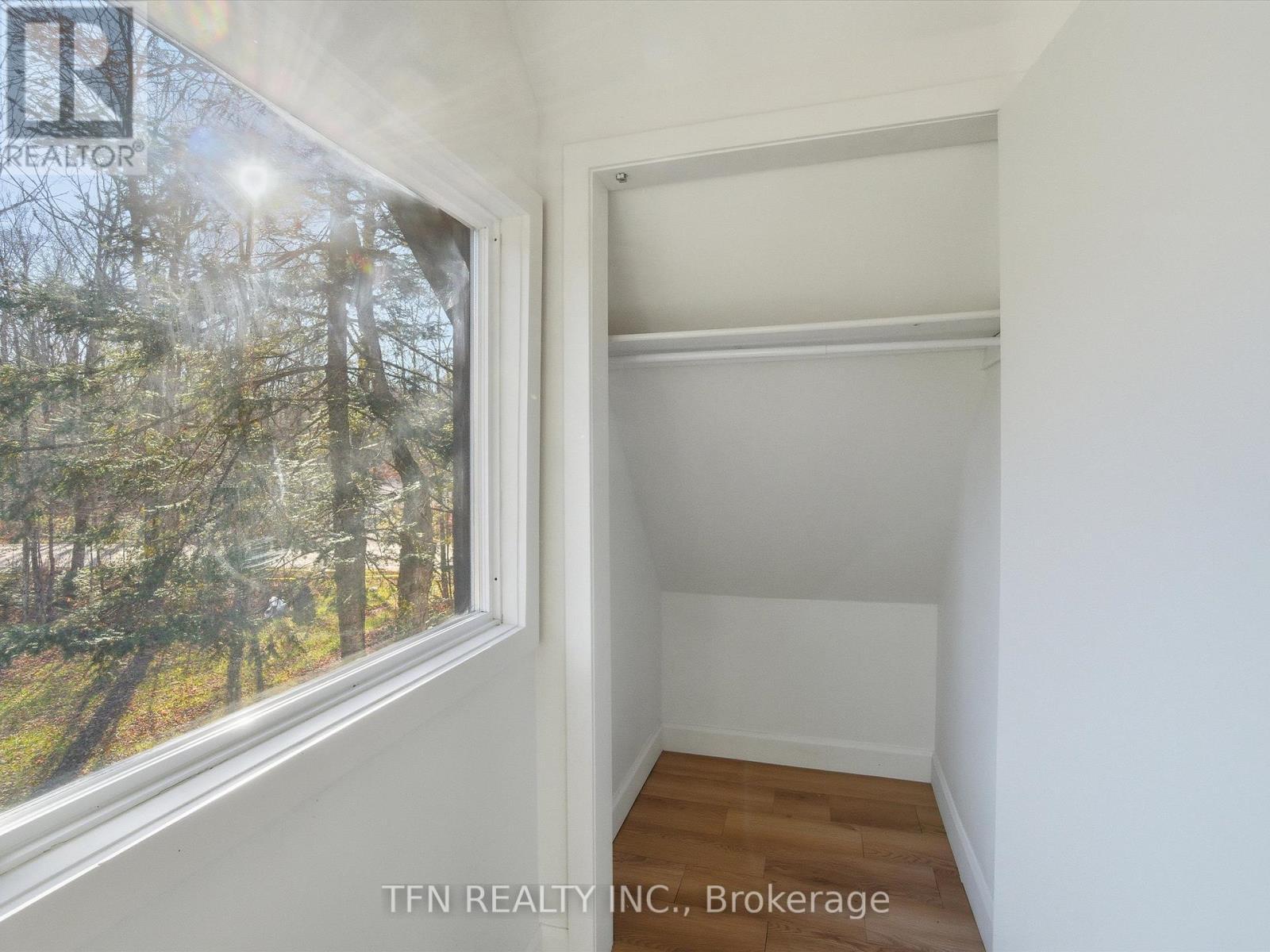 657 Relative Road, Armour, ON - Indoor Photo Showing Other Room