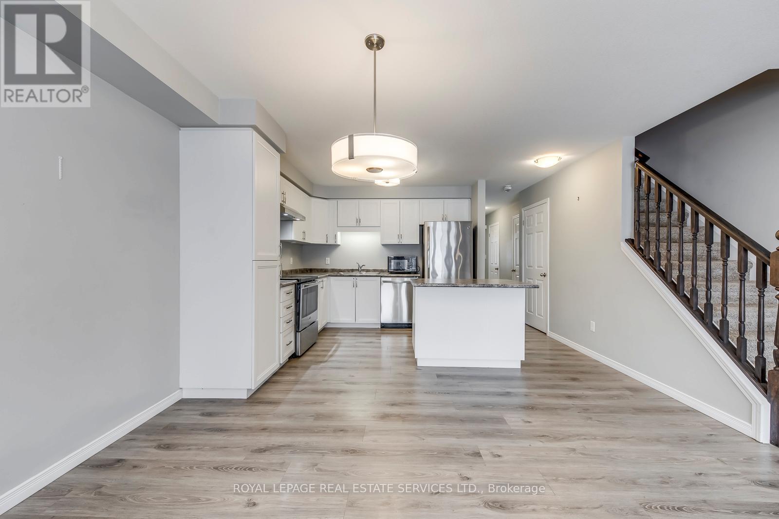 60 Netherwood Road, Kitchener, ON - Indoor Photo Showing Kitchen