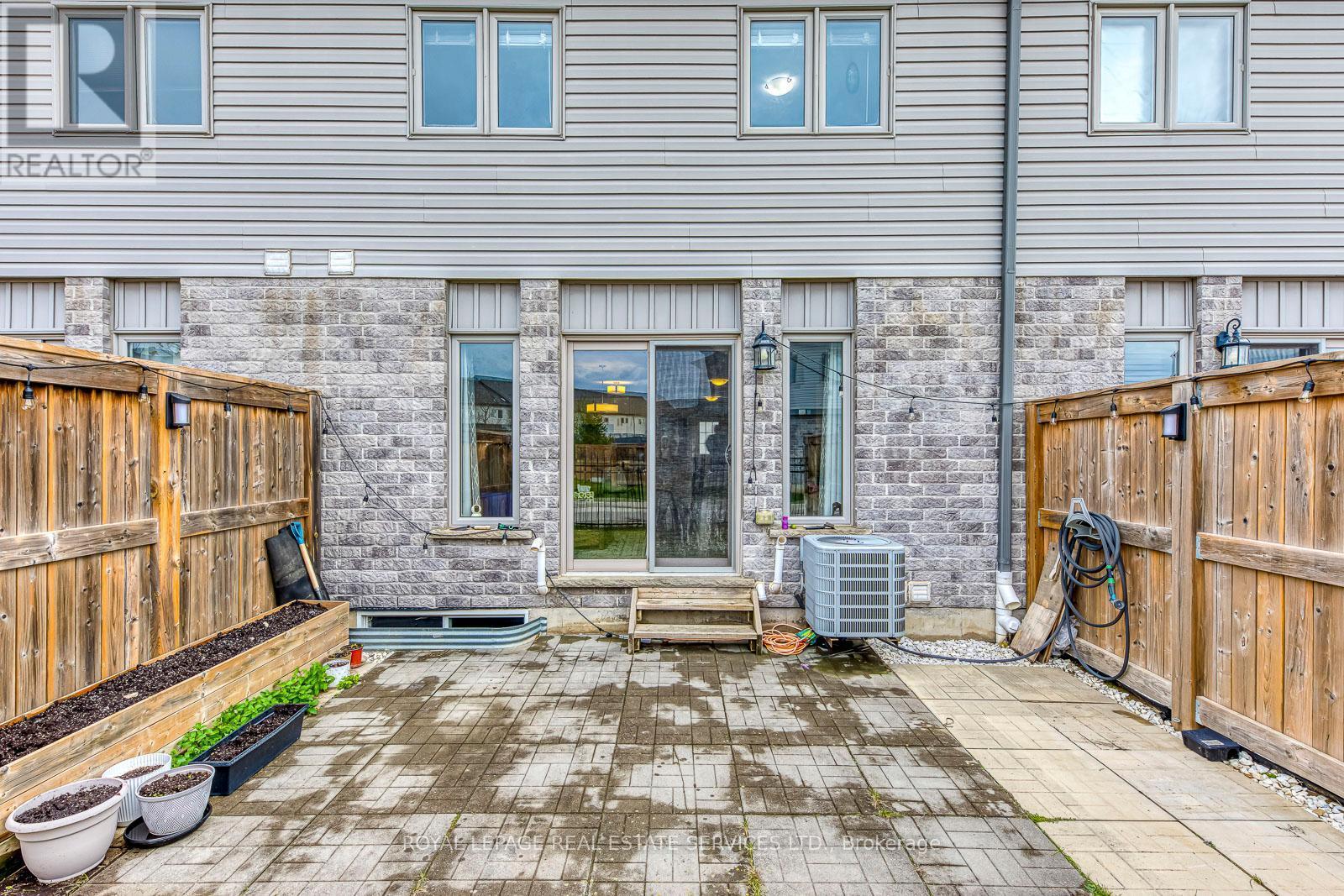 60 Netherwood Road, Kitchener, ON - Outdoor